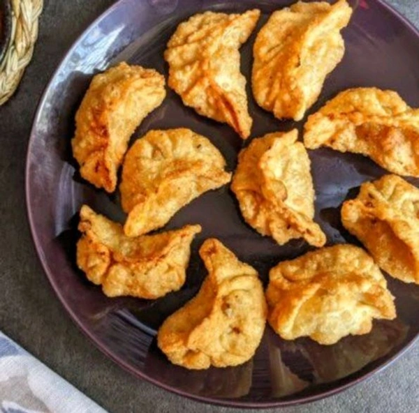 Veg Fried Momo (8 Pieces) - Darjeeling Momo Stall