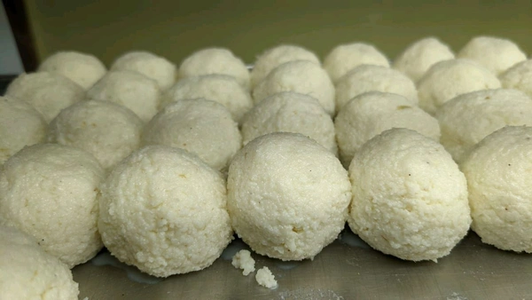 Kacha Golla - Rosogolla