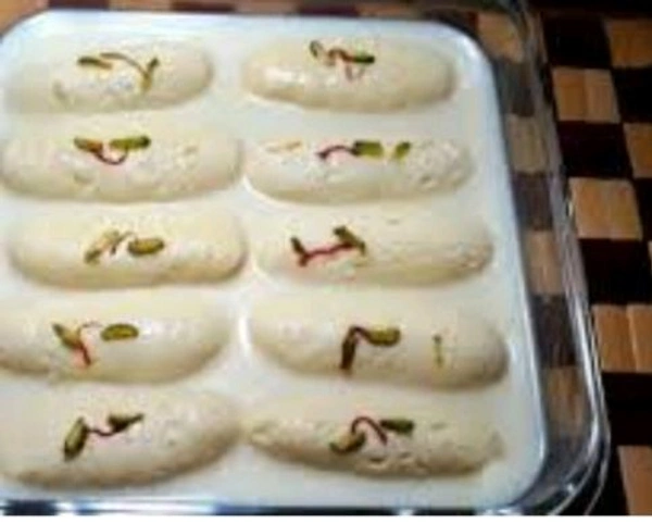 Keshar Malai Chamcham  - Rosogolla