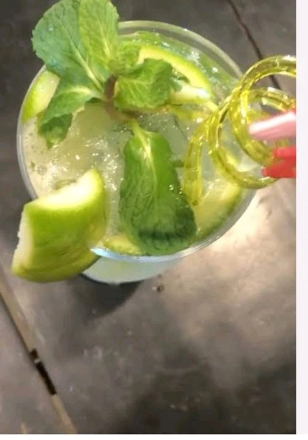 Gondhoraj Mojito - Daddy's Cafe