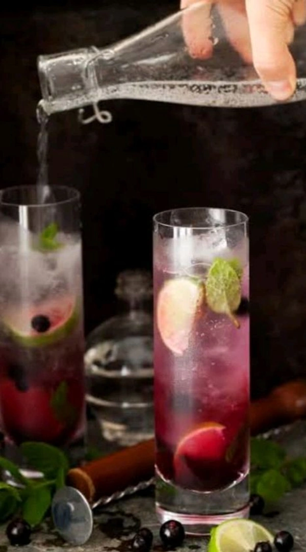 Blackcurrant Mojito  - Daddy's Cafe
