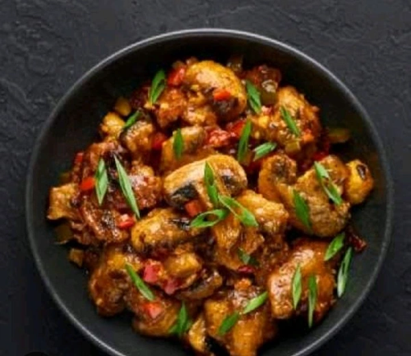 Crispy Chilli Mushroom Dry - Daddy's Cafe
