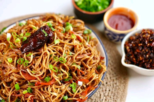 Chilli Garlic Mix Noodles  - Bagicha Restaurant