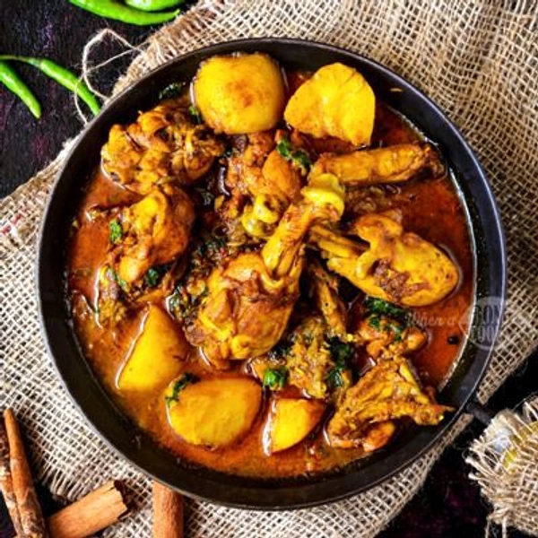 Alu Murgir Jhol (4 Pcs) - Bagicha Restaurant