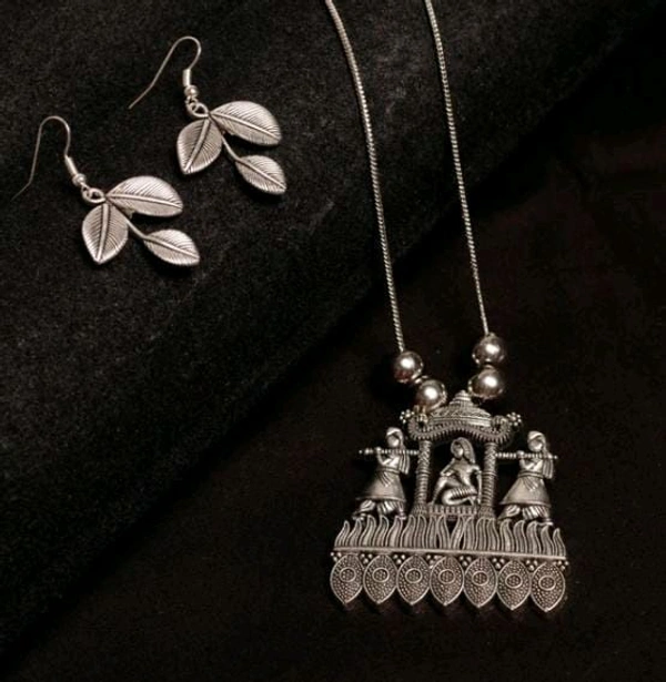 Cool Martini Necklace & earrings 💫🌟 - Gray, Free