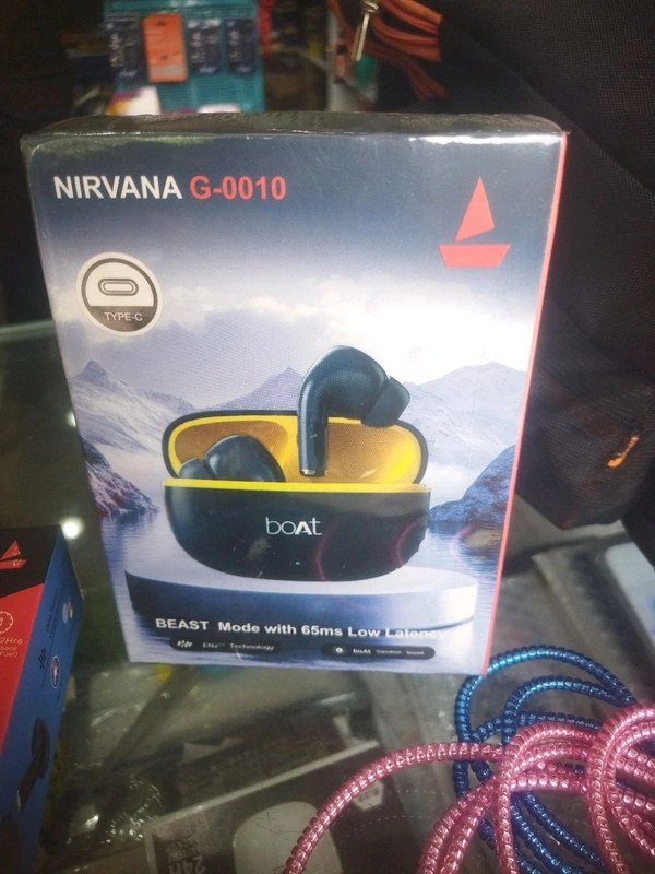 Boat Earbuds  - Black, Free