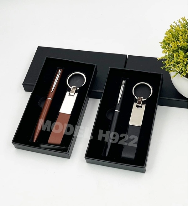Caro 2 in 1 Giftset - PU Metal Keychain with Metal Ball Pen - Gray