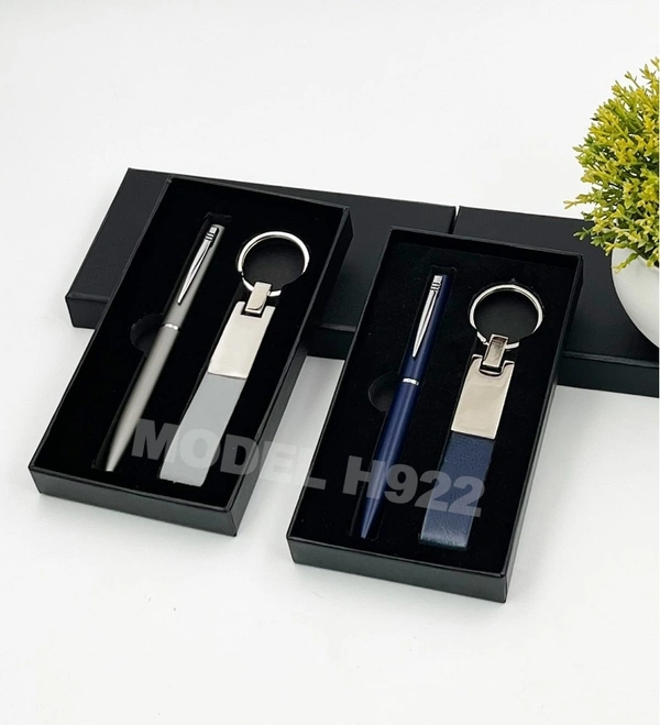 Caro 2 in 1 Giftset - PU Metal Keychain with Metal Ball Pen - Gray