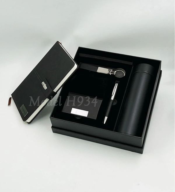 Caro 5 in 1 Premium Giftset Flask Bottle, PU Leather Diary, Metal Ball Pen, Card Holder and Keychain - Gray