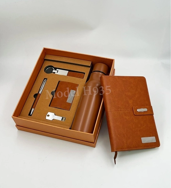 Caro 6 in 1 Premium Giftset Steel Water Bottle, PU Leather Diary, Metal Ball Pen, Card Holder, Keychain and Pendrive - 32GB, Gray