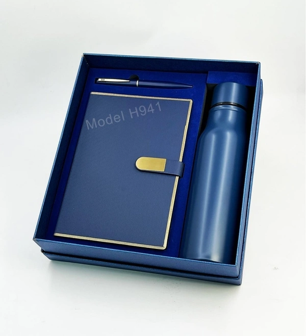 Caro 3 in 1 Giftset - A5 Diary, Steel Bottle and Metal Ball Pen - A5 - 750ml, Blue