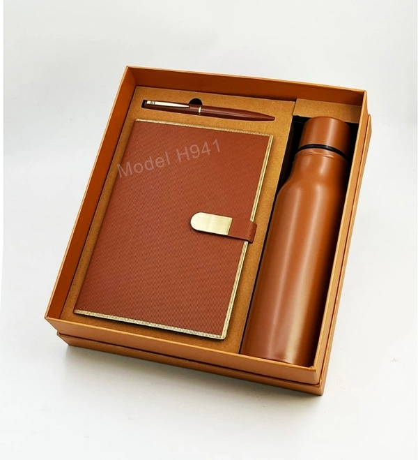 Caro 3 in 1 Giftset - A5 Diary, Steel Bottle and Metal Ball Pen - A5 - 750ml, Blue