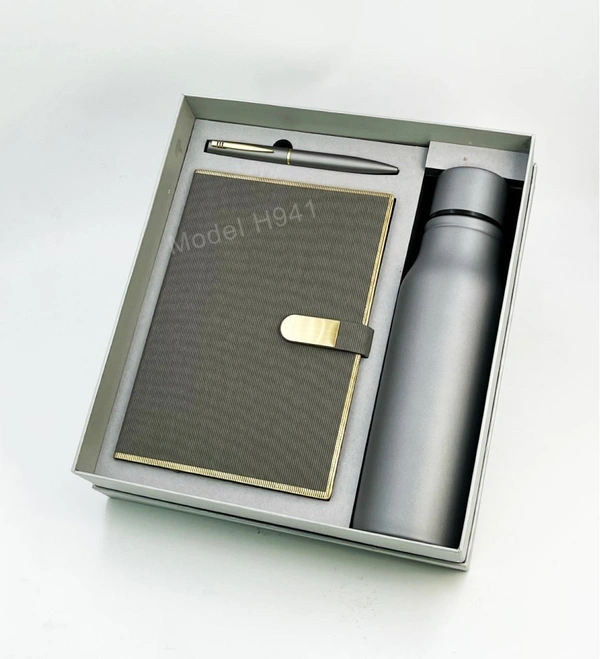Caro 3 in 1 Giftset - A5 Diary, Steel Bottle and Metal Ball Pen - A5 - 750ml, Blue