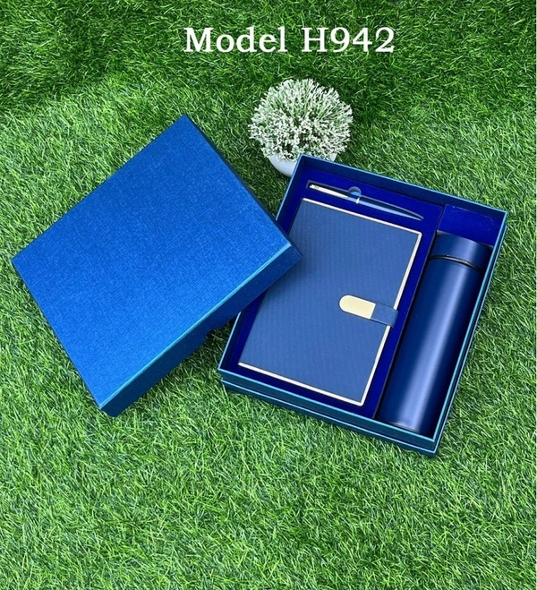 Caro 3 in 1 Giftset - Flask Bottle, Diary & Pen - A5 - 500ml, Red