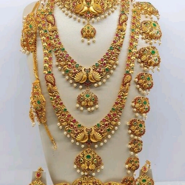 Dazzling American Diamond gold Plated bridal Set - Free Size, Matte Finish Gold