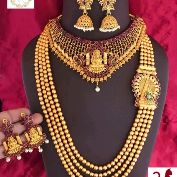 Matte Finish Jewellery Set