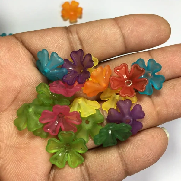 17mm Mixed Color Clear Flower Shape Brooch Material - 25 gms