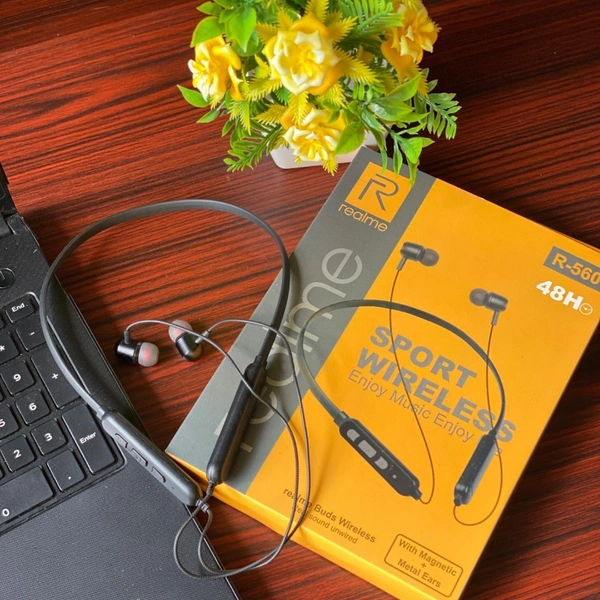 Realme R 560