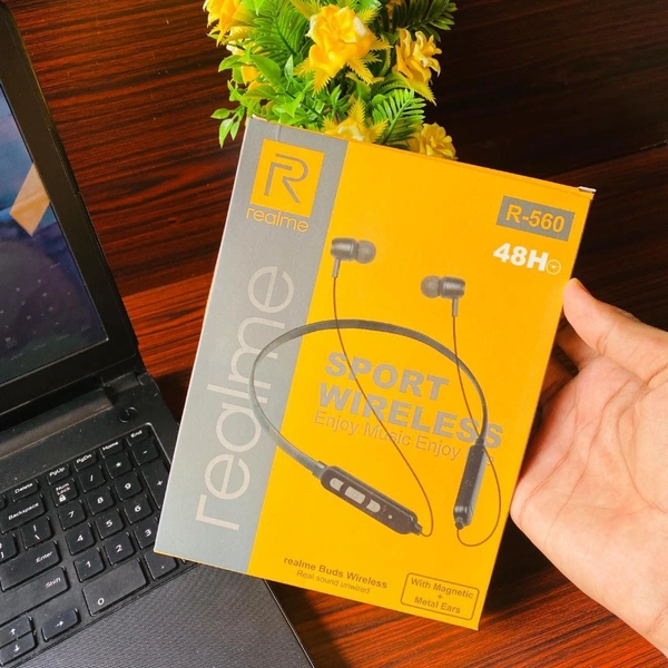 Realme R 560