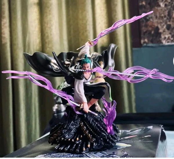 One Piece Roronoa Very Premium Quality Action Figure In Doobs Pose . 