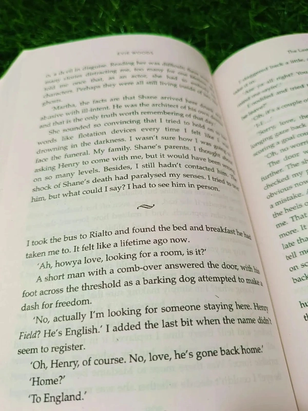 The Lost Bookshop by Evie Woods – Enchanting Romantic Mystery Novel Set in an Old English Bookshop