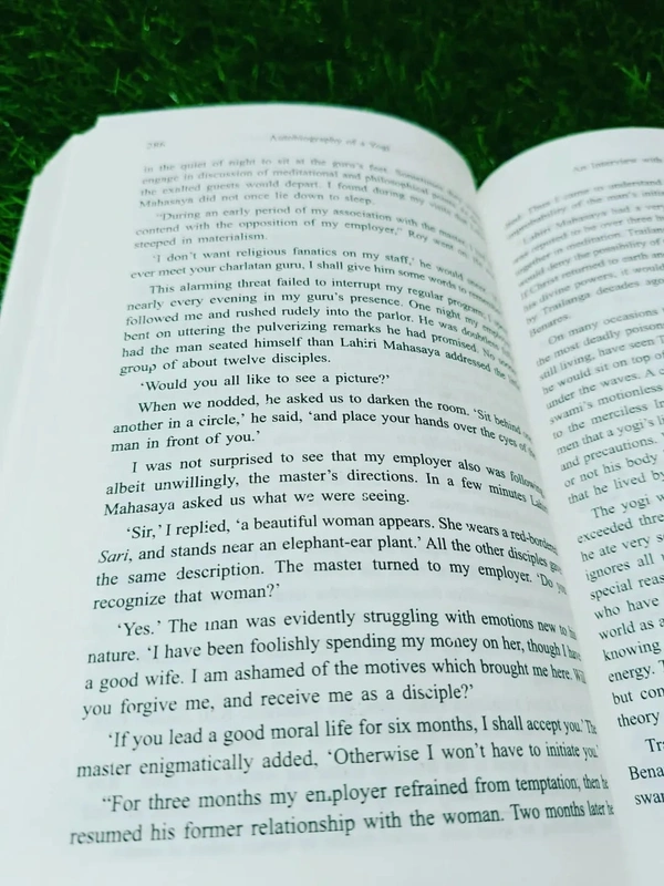 Autobiography of a Yogi by Sri Paramahansa Yogananda | Spiritual Classic, Indian Mysticism Book, Self-Realization Bestseller