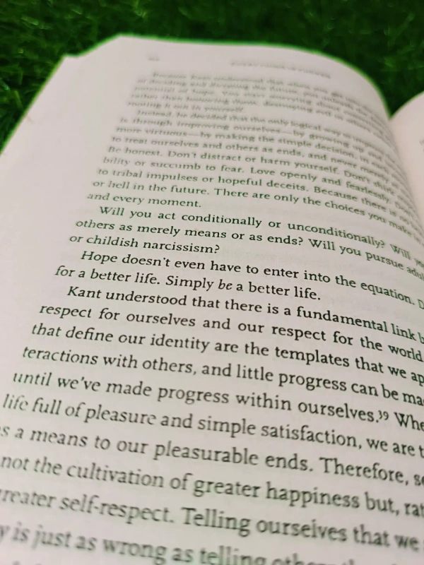 Everything is F*cked by Mark Manson | Hope and Reality Book, Self-Help Bestseller, Honest Life Philosophy