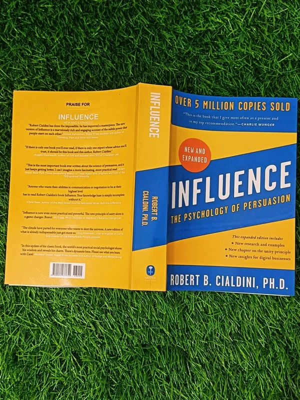 Influence by Robert B. Cialdini | Persuasion Psychology Book, Marketing & Sales Guide, Behavioral Science Bestseller