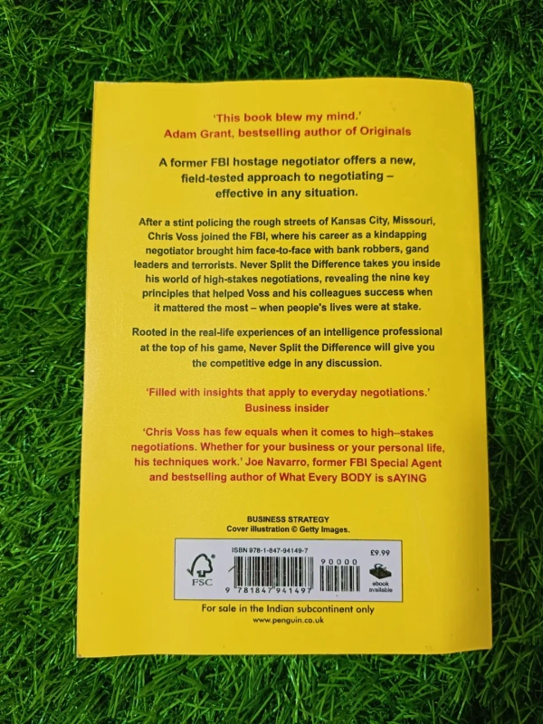 Never Split the Difference by Chris Voss & Tahl Raz | Negotiation Skills Book, FBI Techniques Guide, Business Communication Bestseller