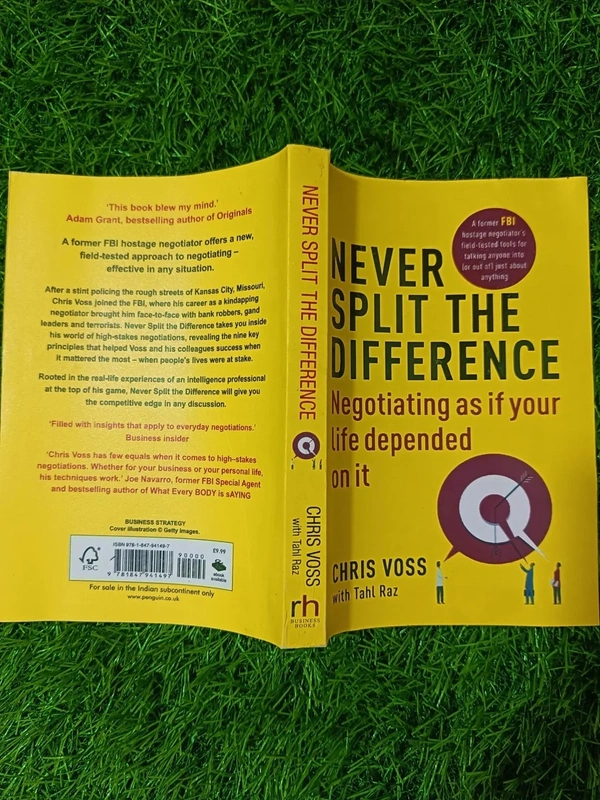 Never Split the Difference by Chris Voss & Tahl Raz | Negotiation Skills Book, FBI Techniques Guide, Business Communication Bestseller