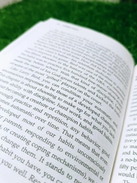 The Compound Effect by Darren Hardy | Habit Formation Book, Success Strategy Guide, Life Improvement Bestseller