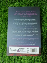The Girl Who Drank the Moon by Kelly Barnhill | Award-Winning Fantasy Novel, Magical Adventure Book, Bestselling Childrens Fiction