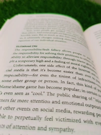 The Subtle Art of Not Giving a F*ck by Mark Manson | No-Nonsense Self-Help Book, Life Advice Bestseller, Mindset Transformation