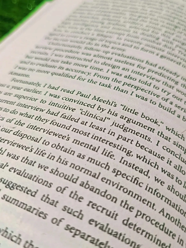 Thinking, Fast and Slow by Daniel Kahneman | Psychology of Decision Making, Cognitive Bias Book, Behavioral Economics Bestseller