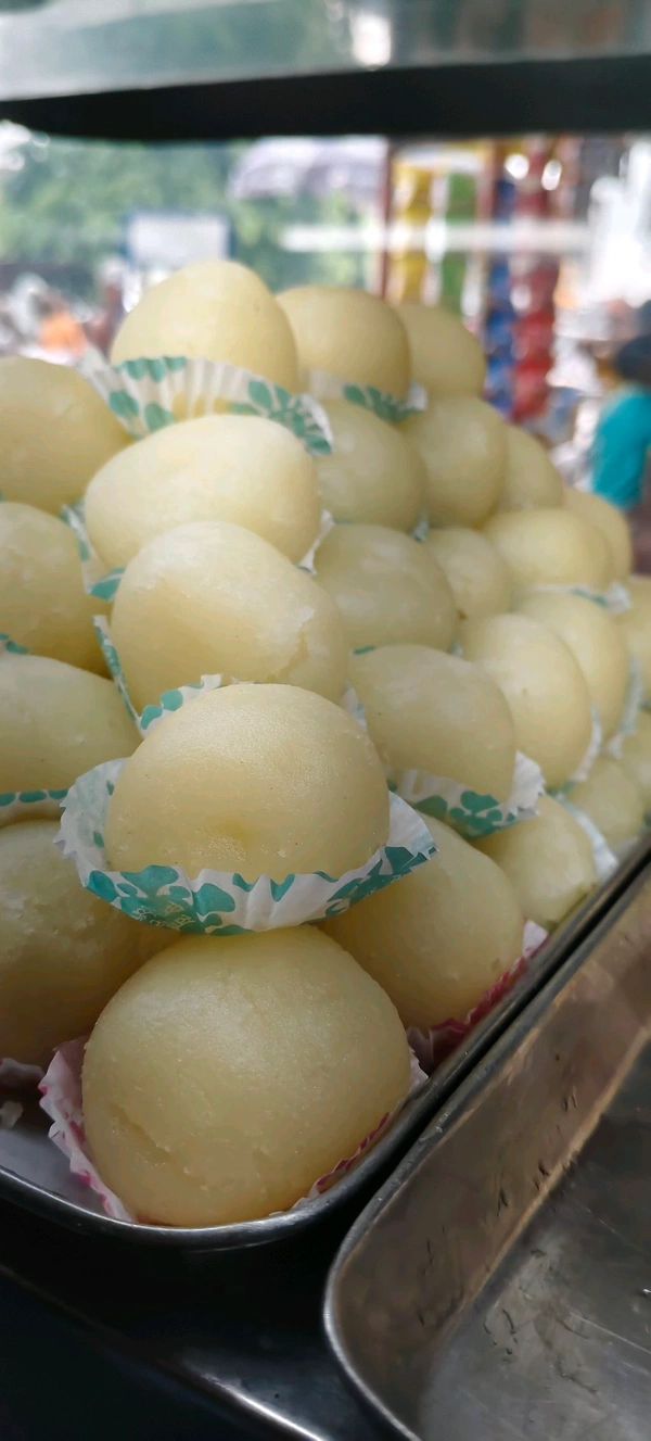 रसगुल्ला Rasgula White (1kg) 200rs