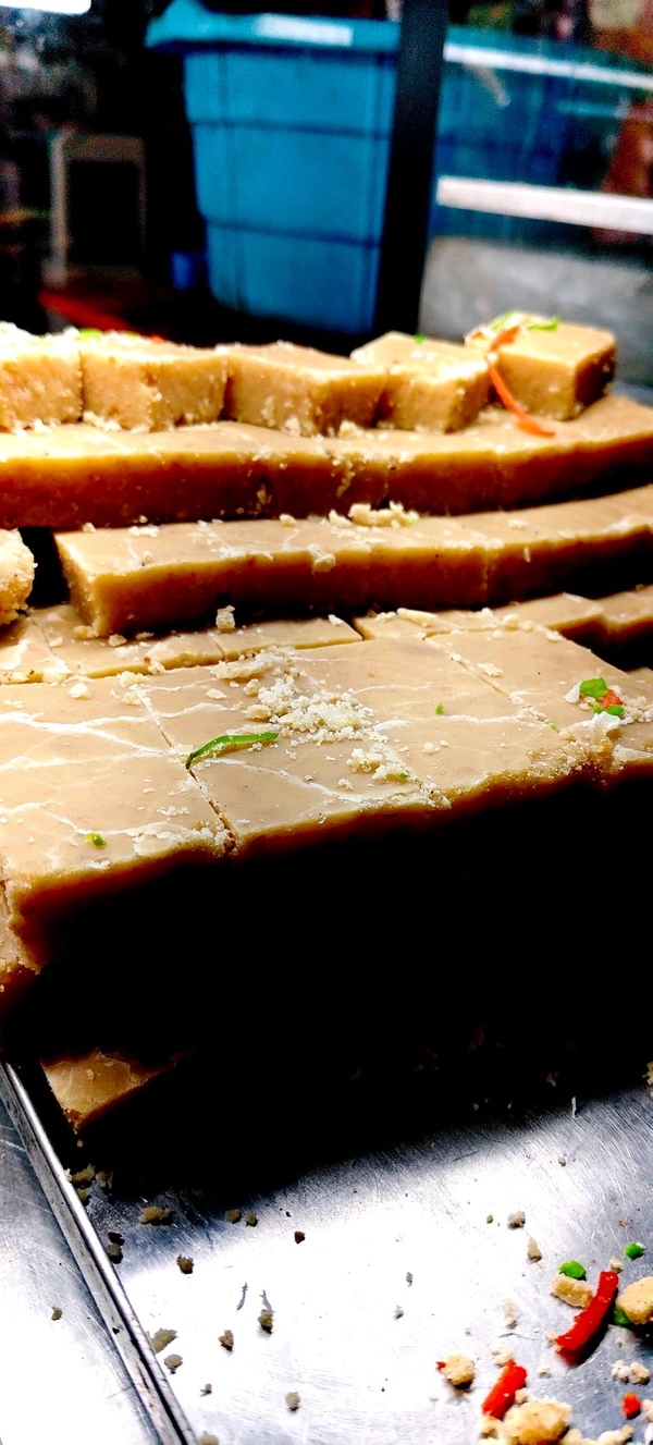 प्रीमियर बर्फी Barfi (1kg) 250rs