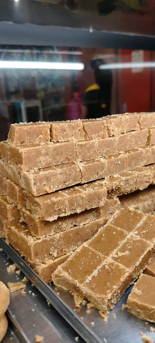 NORMAL BARFI RAKHI SPACIAL (1KG)200RS