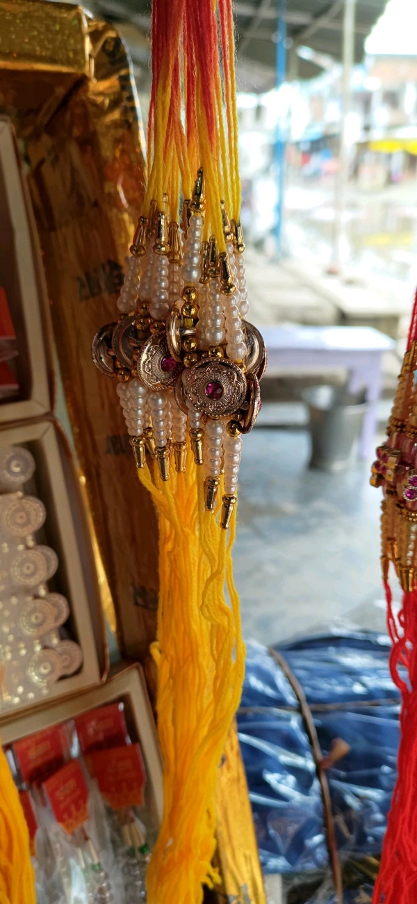 Khula Rakhiye 