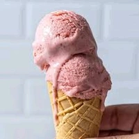 Strawberry 🍓 Ice Cream 🍨