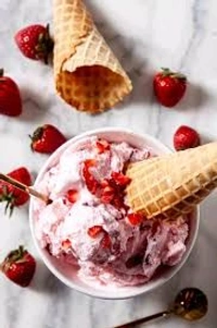 Strawberry 🍓 Ice Cream 🍨