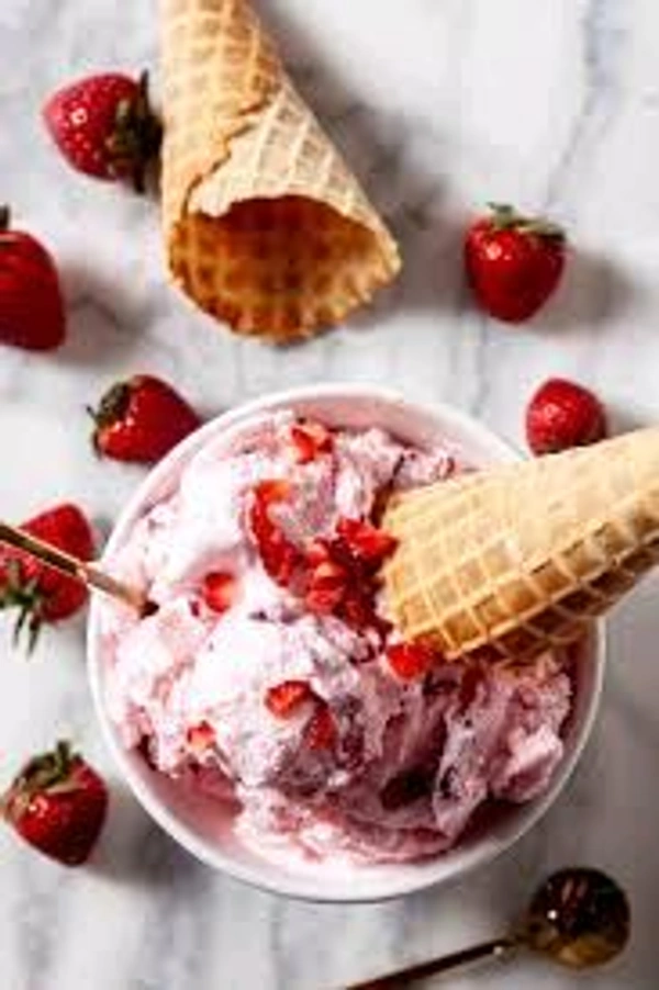 Strawberry 🍓 Ice Cream 🍨
