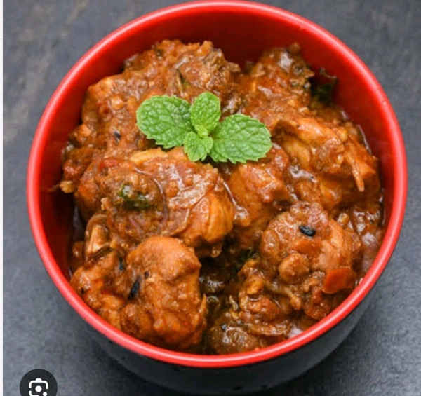 Kadhai Chicken
170/- 290/- 450/