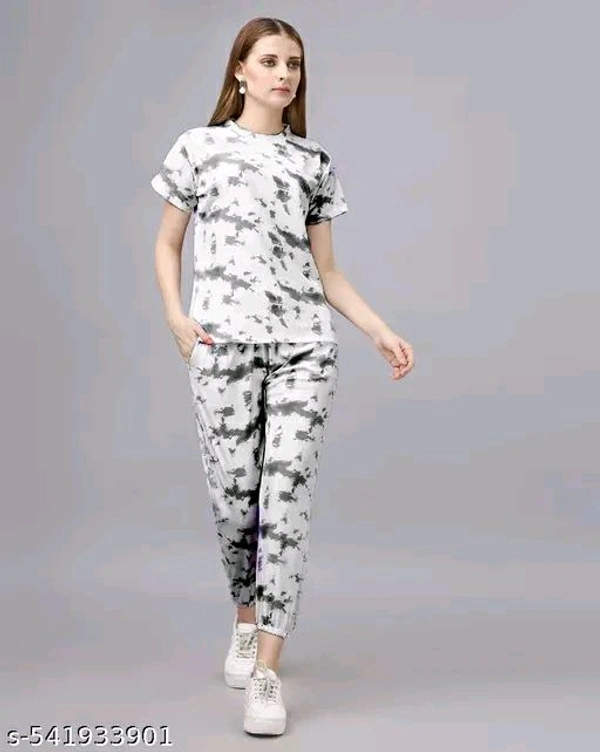 Dapper.Duds.woman set print  crop and pant stylish summer
Name: Dapper.Duds.woman set print  crop and pant stylish summer
Top Fabric: Cotton Blend
Bottom Fabric: Cotton Blend
Sleeve Length: Short Sleeves
Net Quantity (N): 1 - S