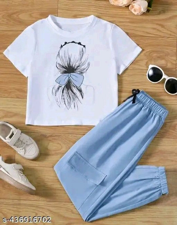 New Stylish Trendy Partywear T-shirt & Bottom Sets For Women & girl's With Cargo Trouser Pant.
Name: New Stylish Trendy Partywear T-shirt & Bottom Sets For Women & girl's With Cargo Trouser Pant.
Top Fabric: Polyester
Bottom Fabric: Cotton Blend
Sleeve Length: Short Sleeves
Net Quantity (N): 1 - White, M