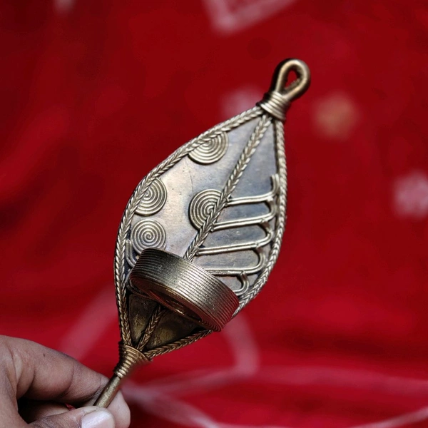 Dhokra Crafts - Hanging Leaf Candle Holder  - Length 6 Inch