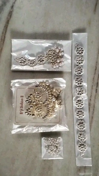 Jumka ,WOMENS NEW RAJSTHANI SISFULL WITH MAGTIKA AND JUMKKA  SET
Name: WOMENS NEW RAJSTHANI SISFULL WITH MAGTIKA AND JUMKKA  SET
Base Metal: Alloy
Plating: Gold Plated
Stone Type: Pearls
Sizing: Adjustable
Type: Maangtika and Earrings
Net Quantity (N): 1
Jhumka Earrings For Women girls Traditional Temple Jewellery for woman
Jhumki Earrings  - Free