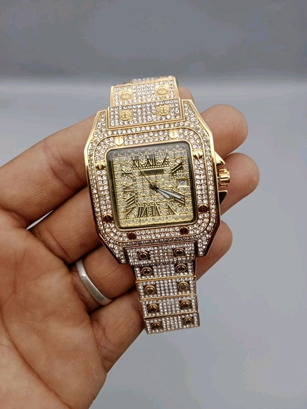 CARTIER DIAMOND WATCH                                                 FOR:- GENTS                                                                       DIAL:- SQUARE                                                                 WHATSAPP FOR COLOUR   - Gold, ALL