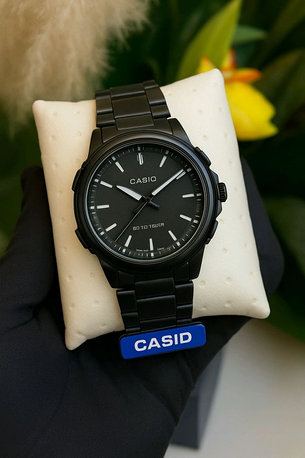 CASIO G-SHOCK BEST QUALITY MEN'S WATCH                                                                DIAL:- BLACK                                                      BELT:-BLACK
The main features of Casio AMW-880-1AV analog digital quartz watch  includes 10 years battery life, world time display on the dial, digital alarm,stopwatch & telememo. - Black, ALL