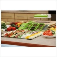 Famous 12 In 1 Choper Nicer Dicer Famous - green