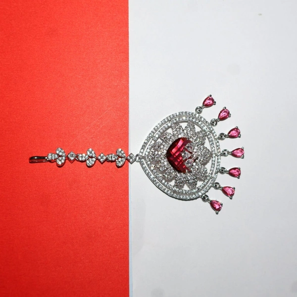 Sparkling Bridal Maang Tikka